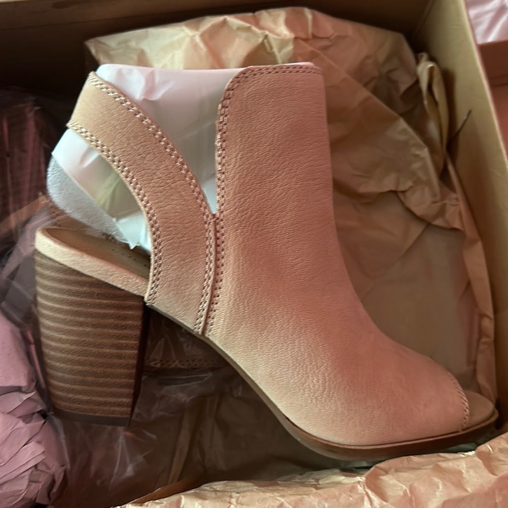 Booties Lucky Brand